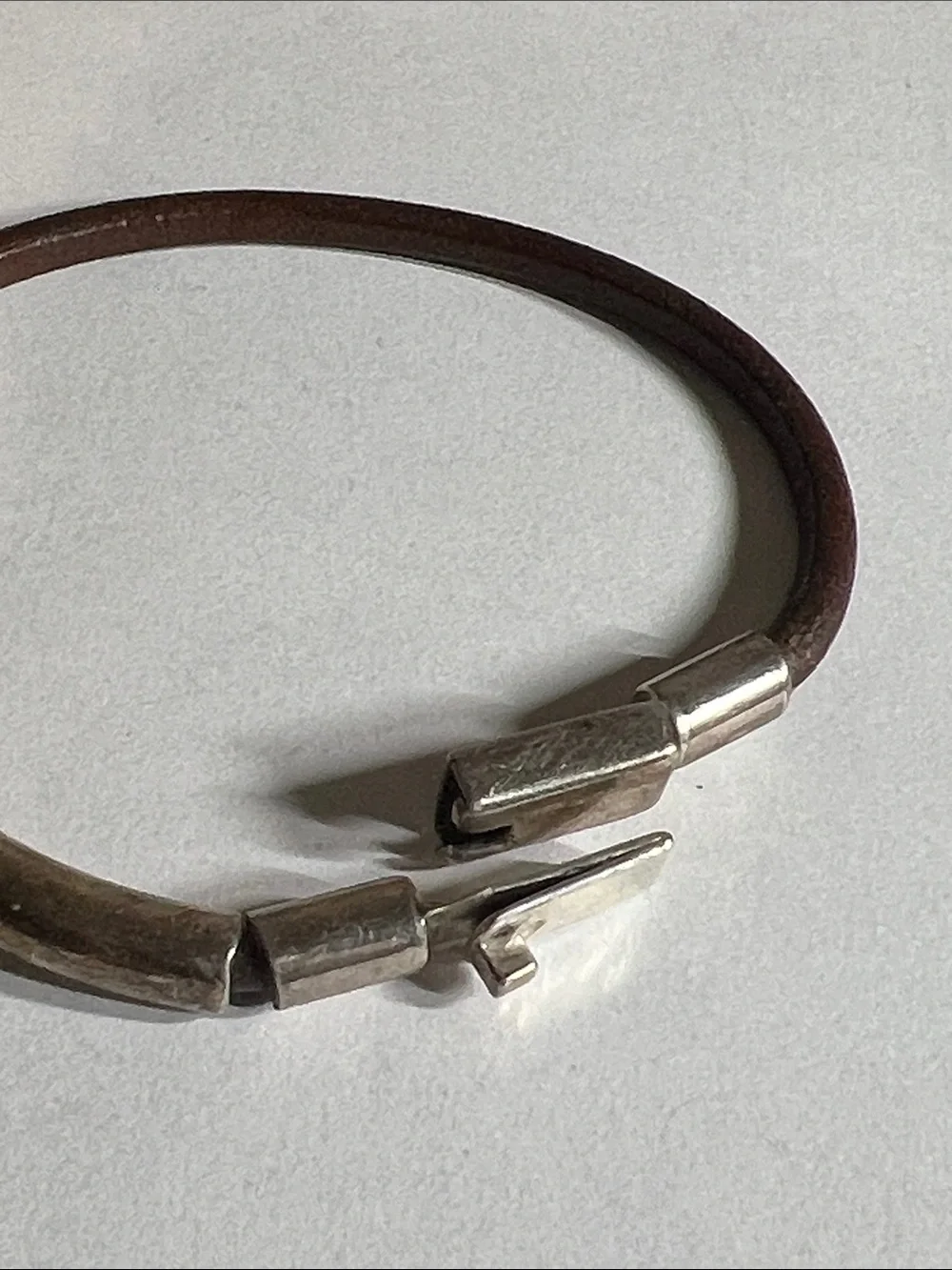 Men’s Brown Leather Bracelet with 925 Silver-Tone Coil Accent